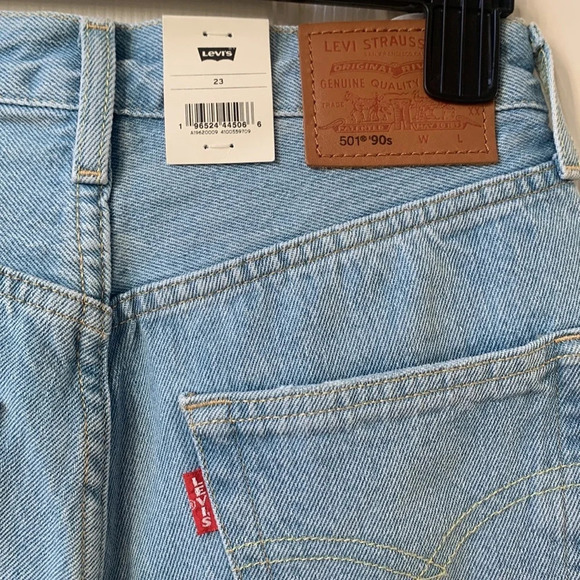 Levi’s 501 90’s embroidered short raw hem size 23 - Picture 4 of 11